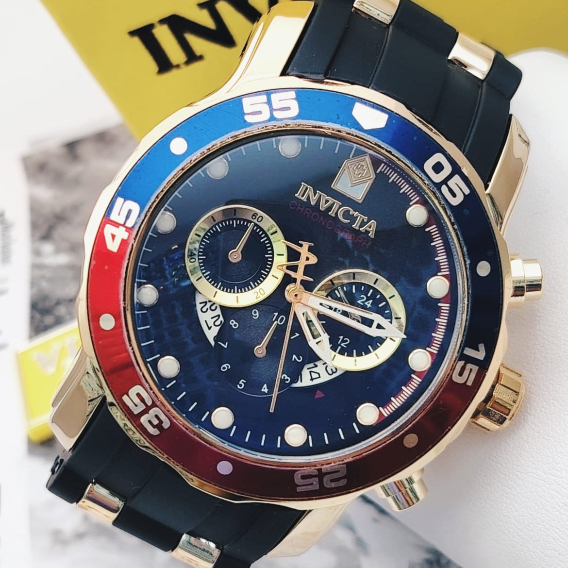 ⌚INVICTA GOMA⌚